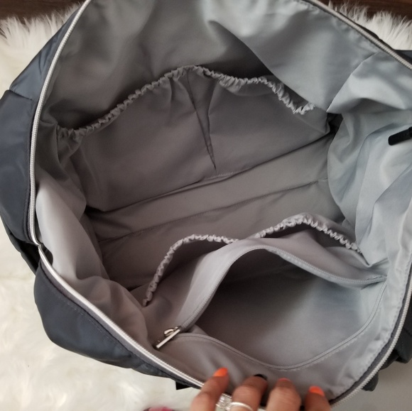 Skip and Hop Diaper Bag - Picture 3 of 3